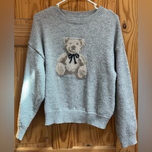 SHEIN Light Gray Crewneck Sweater with Teddy Motif